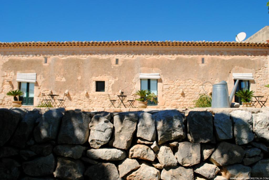 Dimore Del Valentino Sampieri Extérieur photo